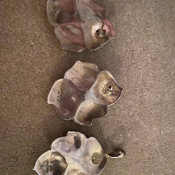 Sterling silver & amethyst earrings and pendant - Picture 3 of 3